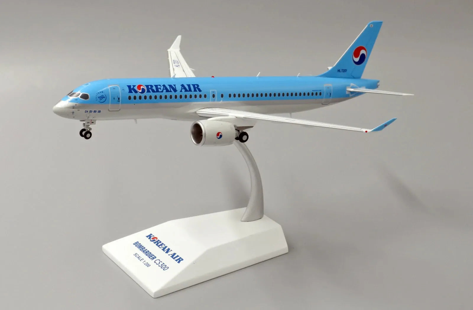 JC WINGS CS300 KOREAN AIR REG: HL7201