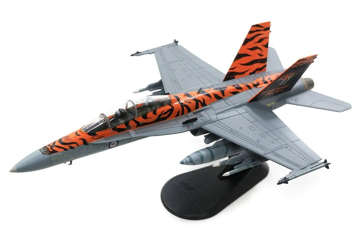 HOBBY MASTER F/A-18B HORNET CLASSIC HORNET 1985-2019 A21-116, 2 OCU, RAAF, WILLIAMTOWN