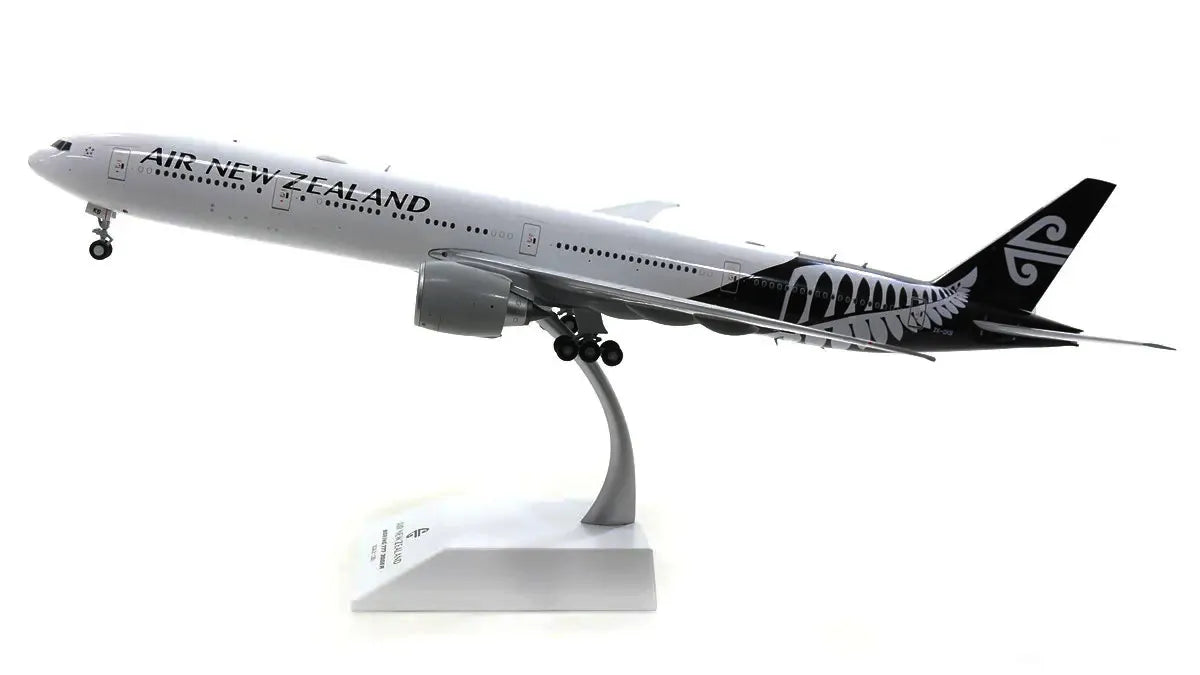 JC WINGS B777-300ER  AIR NEW ZEALAND REG: ZK-OKS