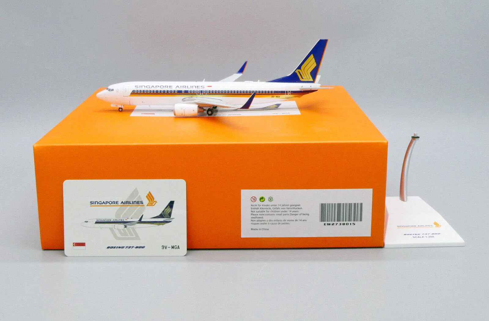 JC WINGS B737-800 SINGAPORE AIRLINES REG: 9V-MGA