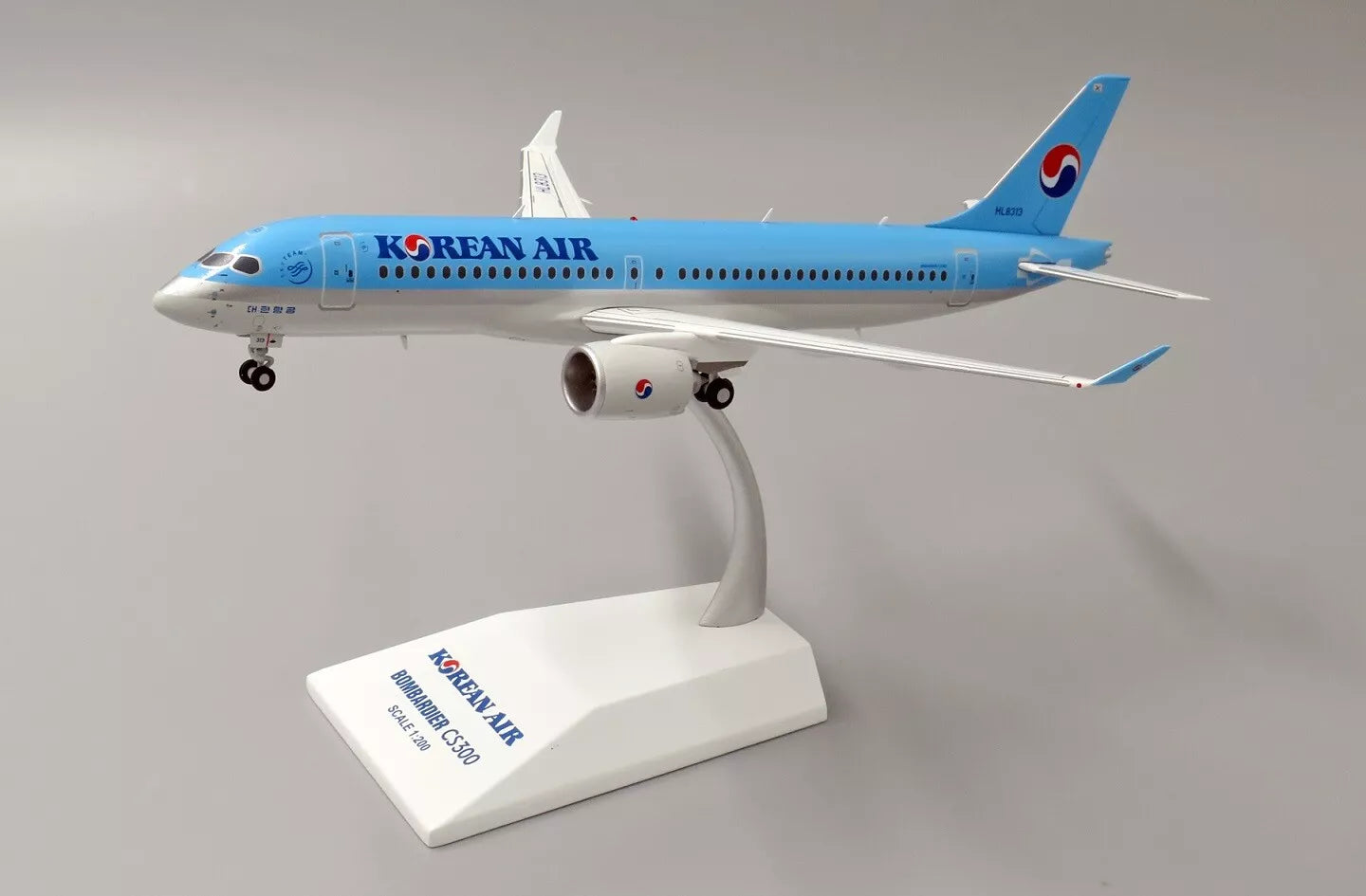 JC WINGS CS300 KOREAN AIR REG: HL8313