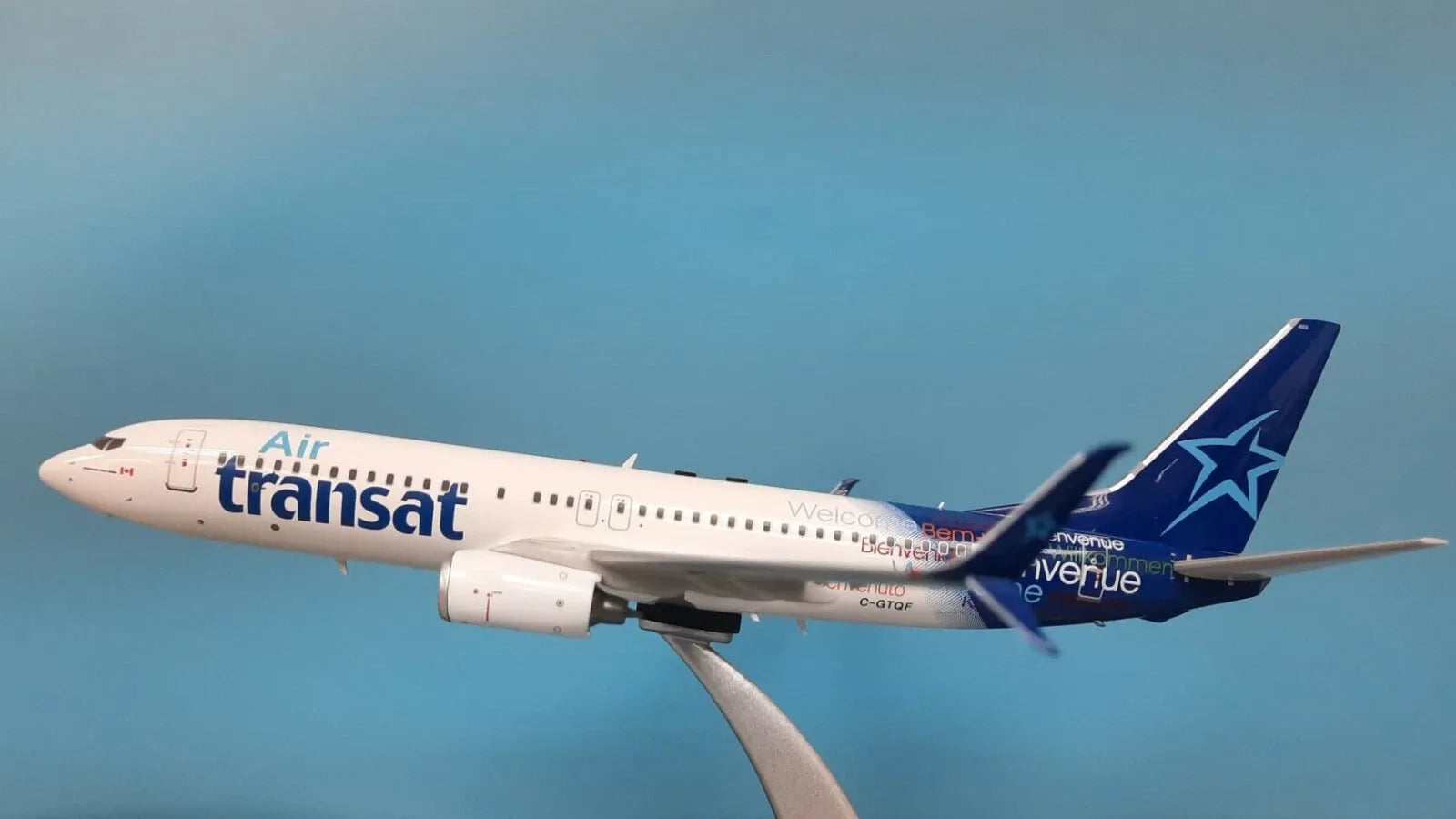 JFOX B737-8Q8 AIR TRANSAT REG: C-GTQF