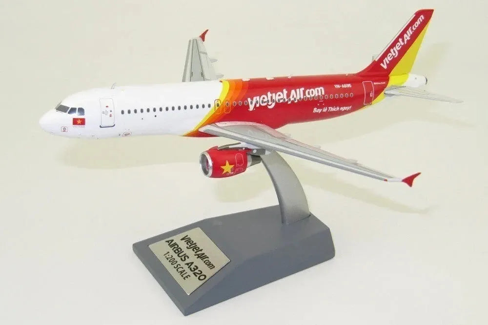 JFOX A320-214 VIETJET "VIETJETAIR.COM" REG: VN-A695
