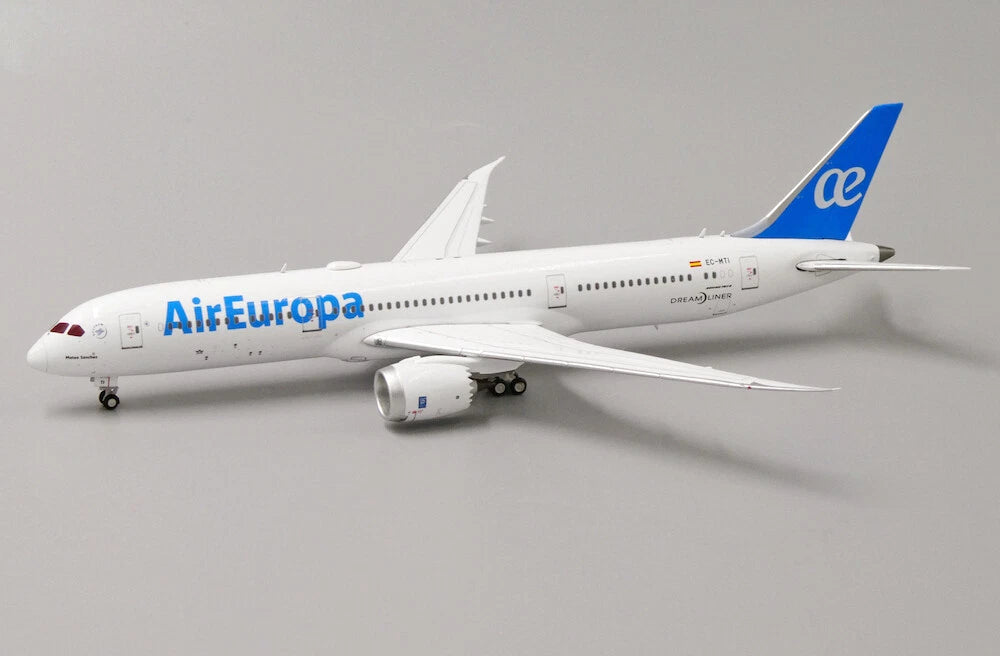 JC WINGS B787-9 AIR EUROPA REG: EC-MTI